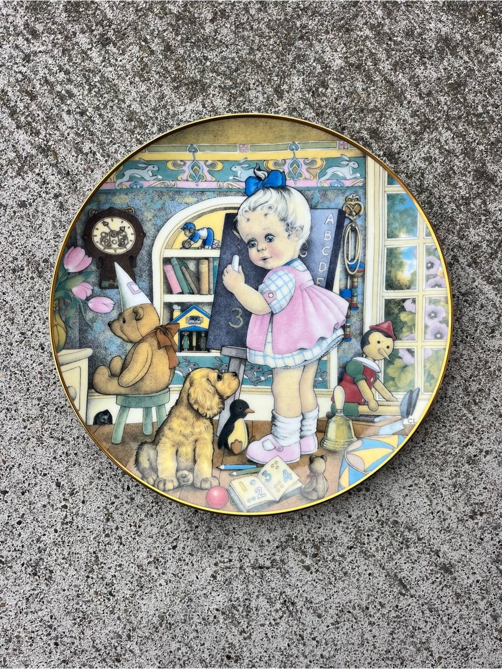 Carol Lawson Teacher’s Pet decorative plate - Pink Accent